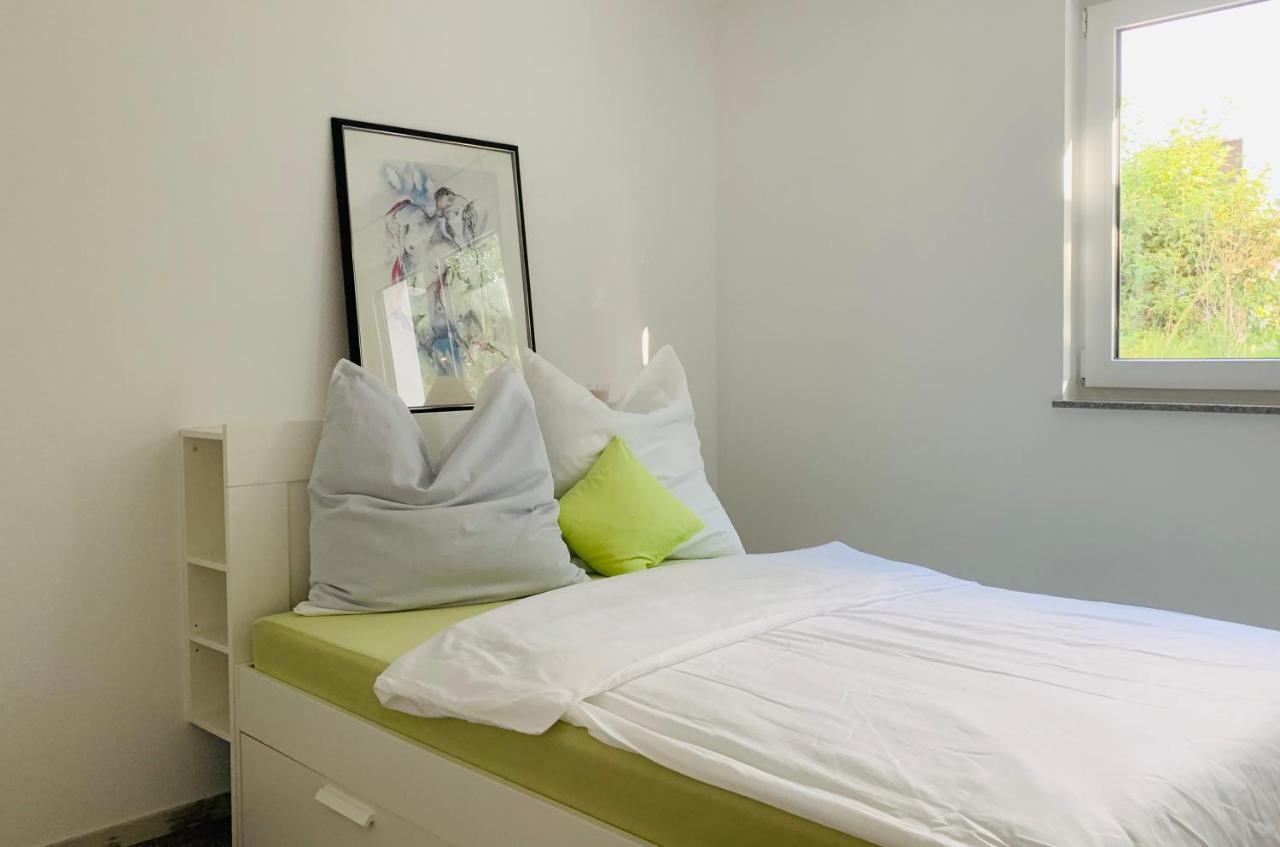 Firmen & Ferienwohnung Brecht 1 Waibstadt 外观 照片