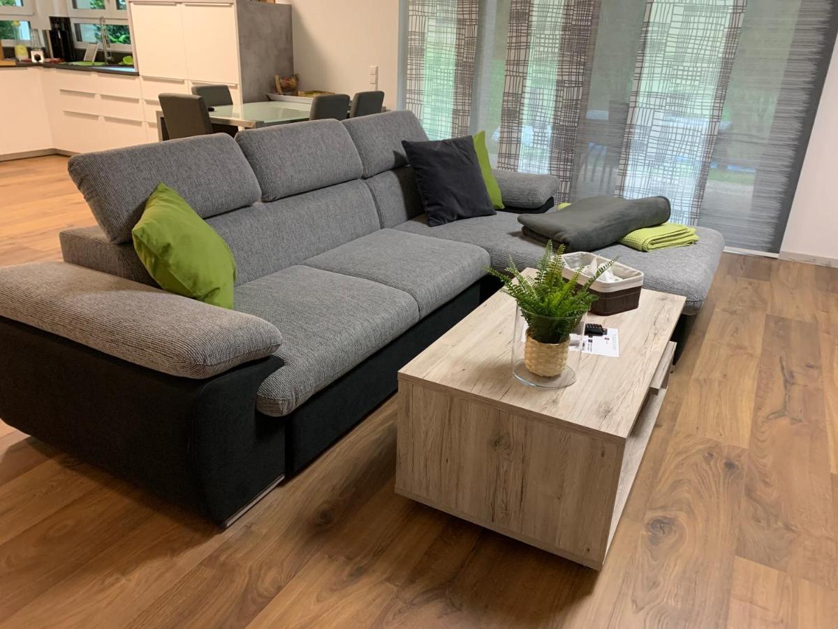 Firmen & Ferienwohnung Brecht 1 Waibstadt 外观 照片